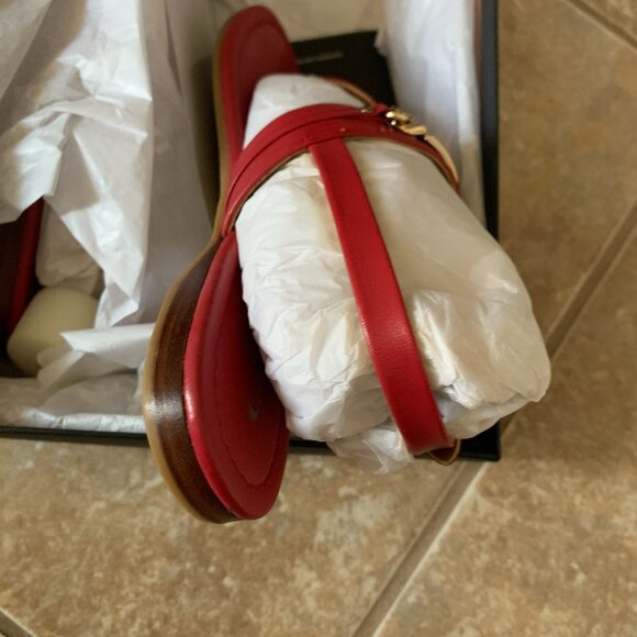 COACH Caterine flat sandals True Red NIB - Picture 2 of 3